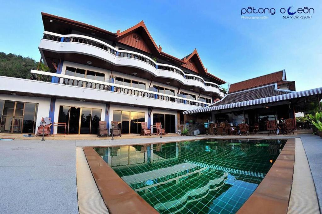 Aksarai Hotel Patong Exterior photo
