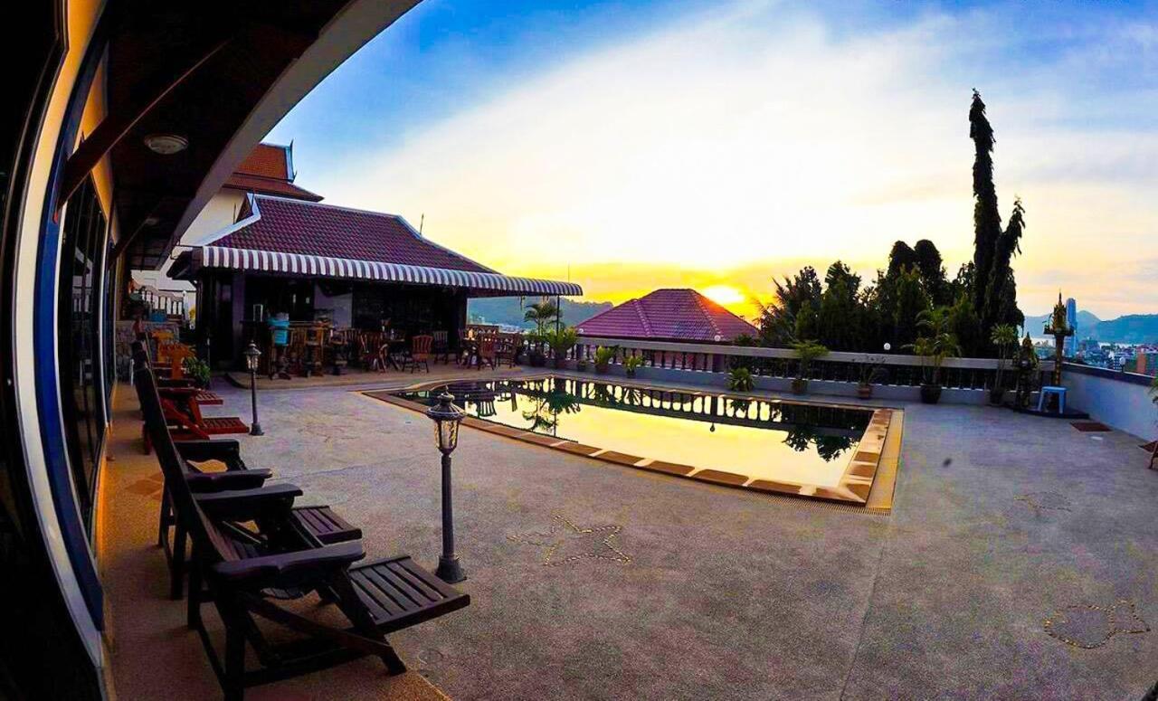 Aksarai Hotel Patong Exterior photo