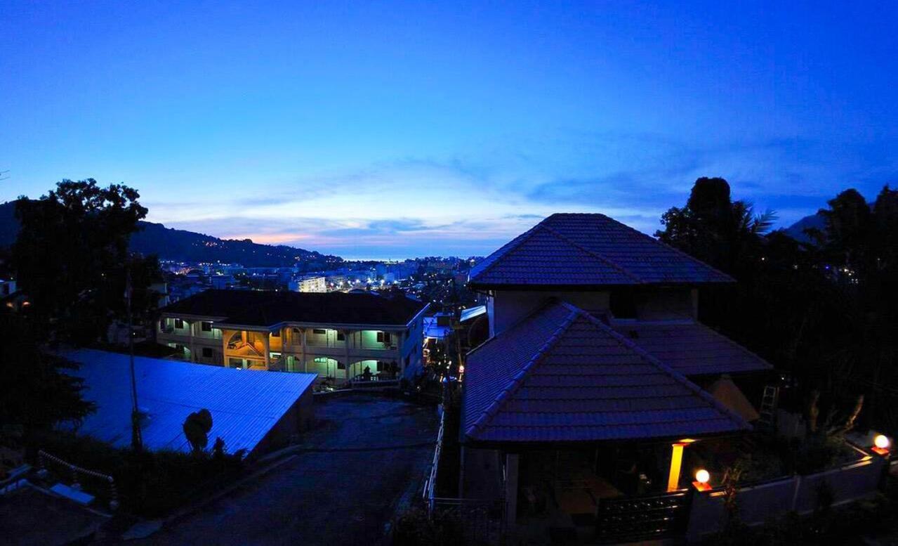 Aksarai Hotel Patong Exterior photo